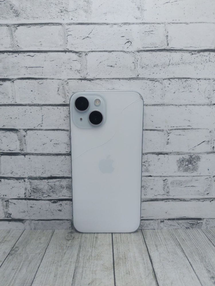 Смартфон iPhone 15 128