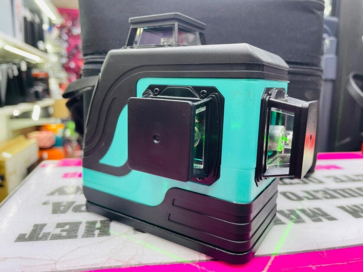 Лазерный уровень Sturm