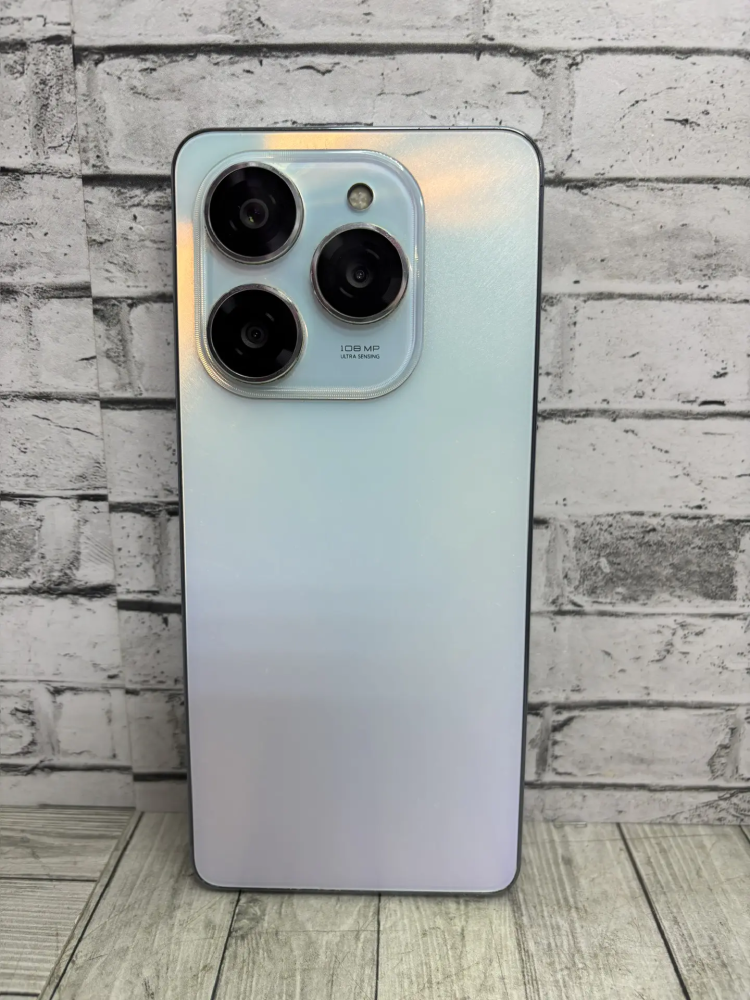Мобильный телефон Tecno spark 20 pro 8/256