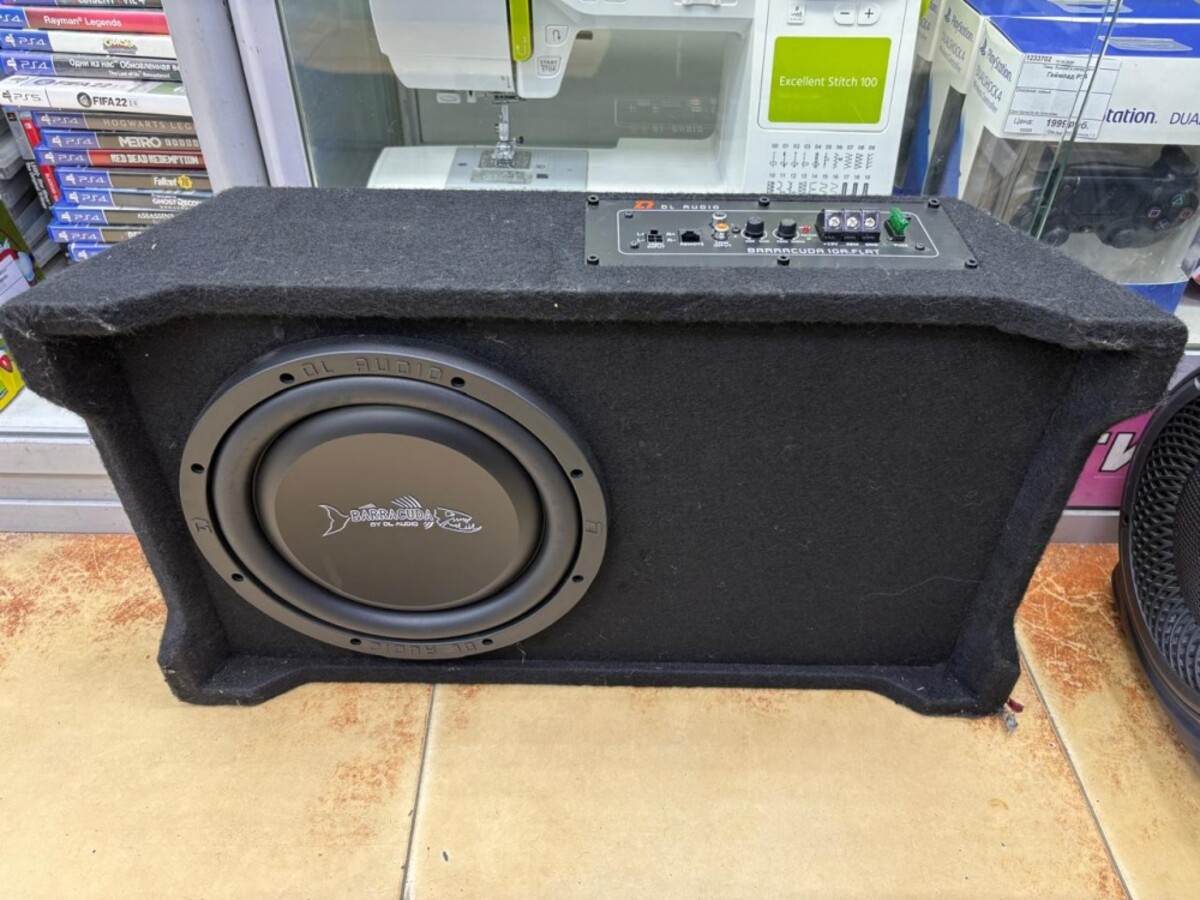 Автосабвуфер DL baracuda 10a Flat