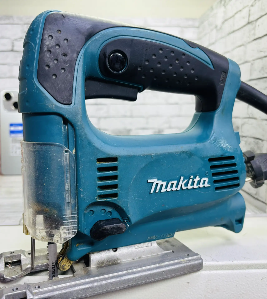 Лобзик Makita 4329