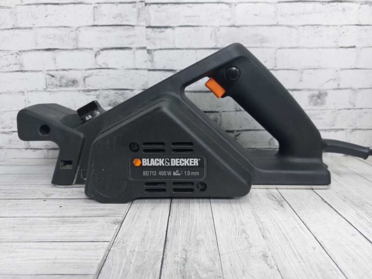 Рубанок BLACK&DECKER